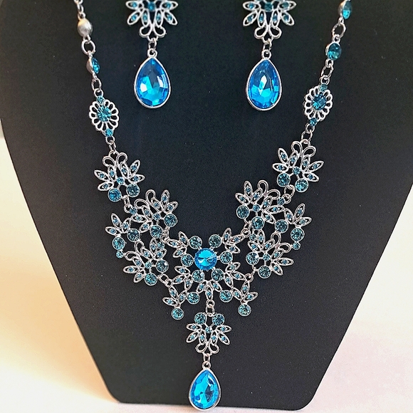 FASHION JEWELRY COLLECTION. STUNNING SET NECKLACE AND EARRINGS DROPS OCEAN COLOR - Picture 2 of 9